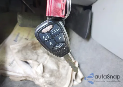 2008 Chrysler Sebring Limited z USA, uszkodzony, nr VIN 1C3LC65M38N675928